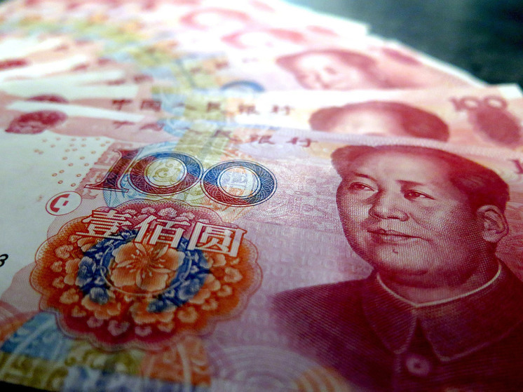 Минфин покупает юани ради «деревянного»: осенью доллар может взлететь до 100 рублей