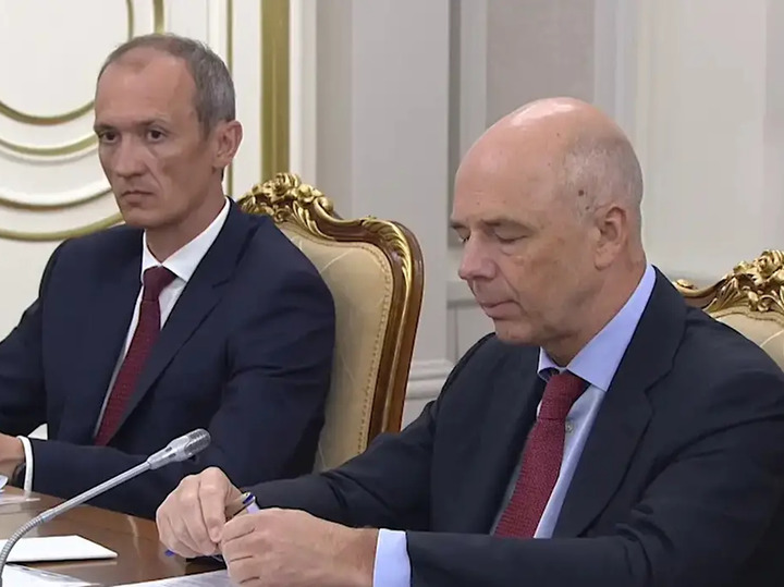 Правительство России провело драматичное закрытое совещание по курсу рубля